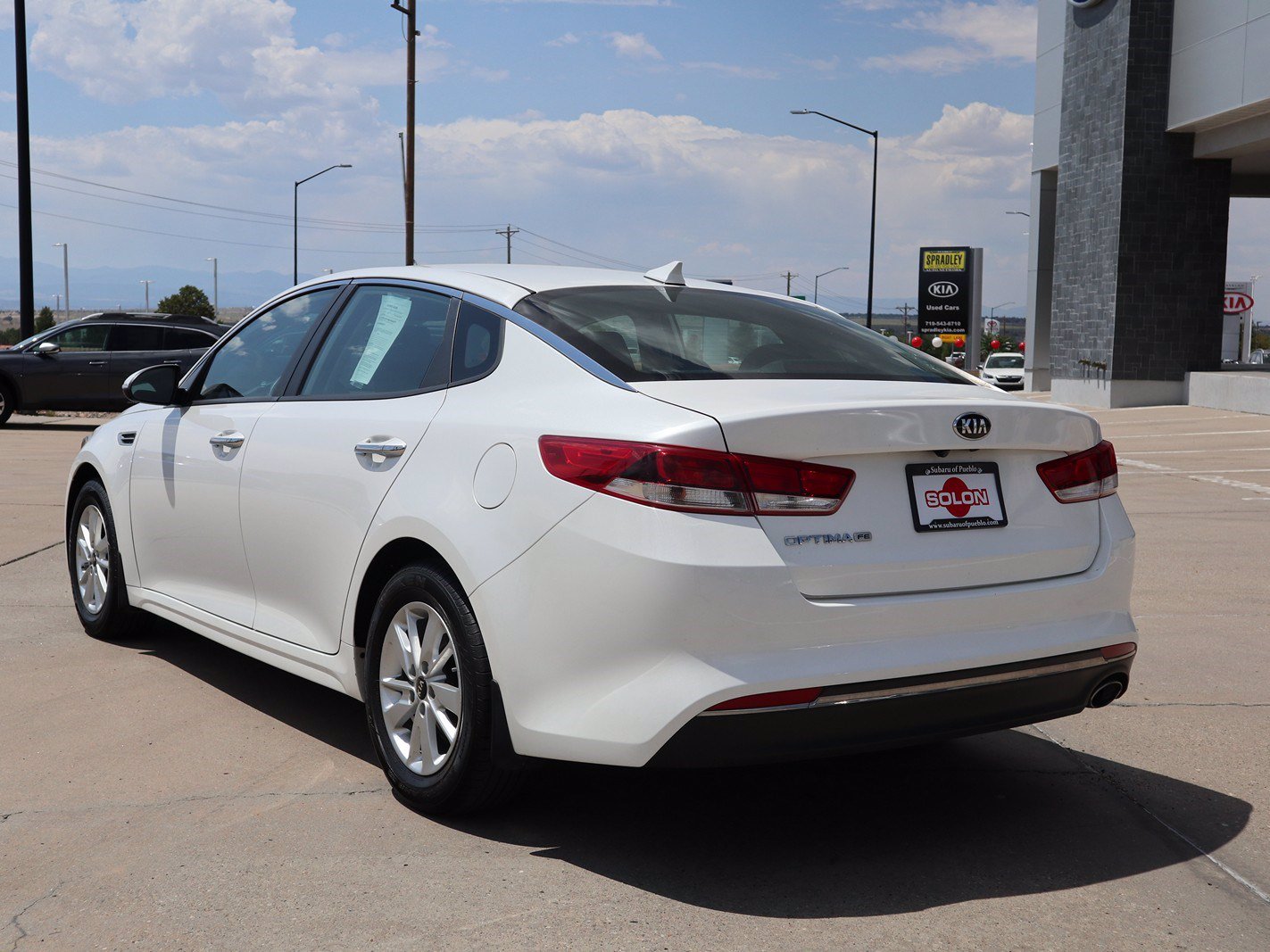 Pre-Owned 2017 Kia Optima LX FWD 4dr Car